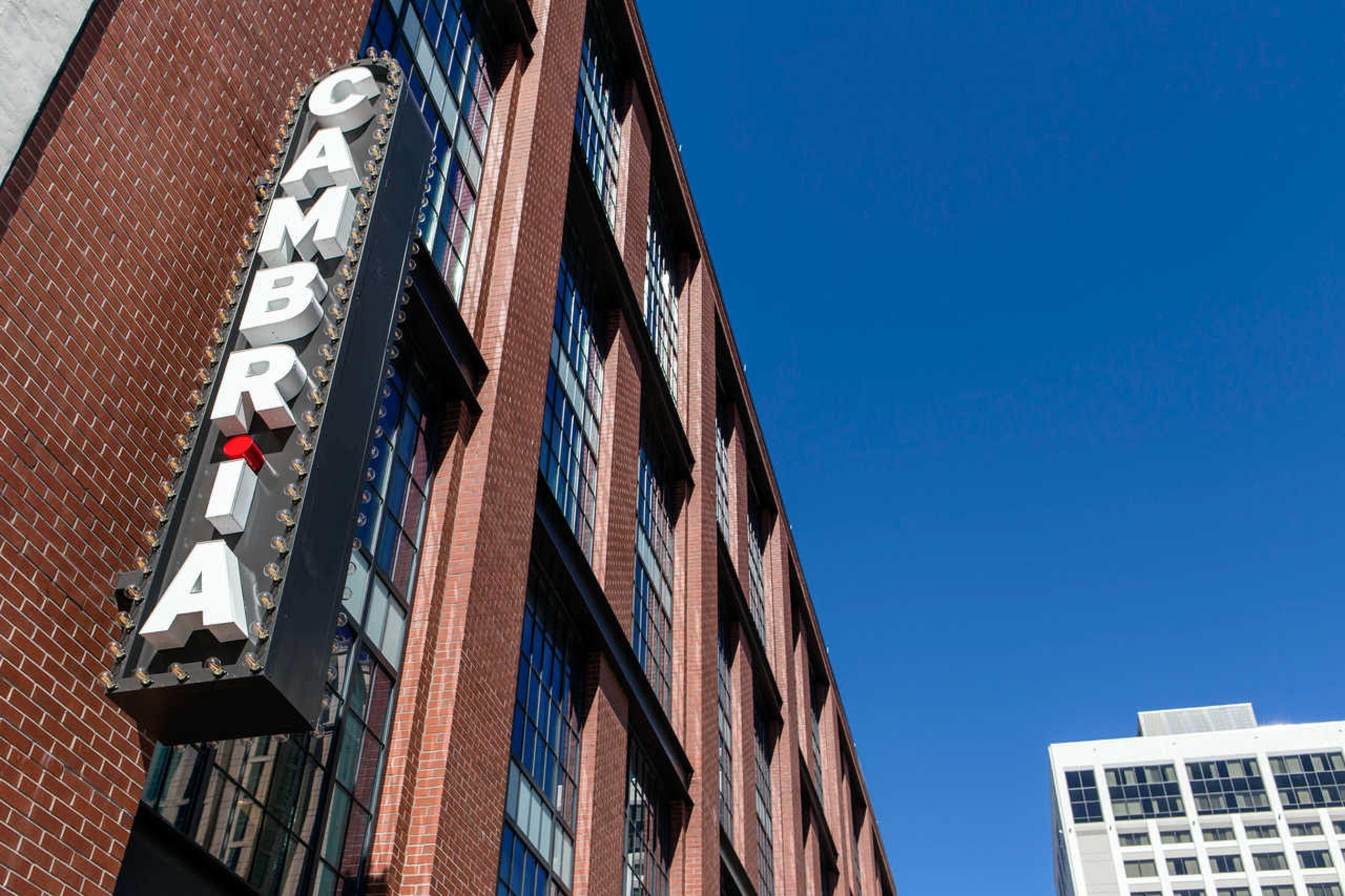 Cambria Hotel New Orleans Downtown Warehouse District Exterior foto